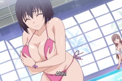 她在泳池里丢了胸罩
