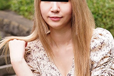 一个非常热爱性的素人女孩，她决定出演 AV 来寻求刺激。椎名美优