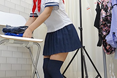 校服时代-我欺骗了想成为偶像的女儿-滨中悠奈