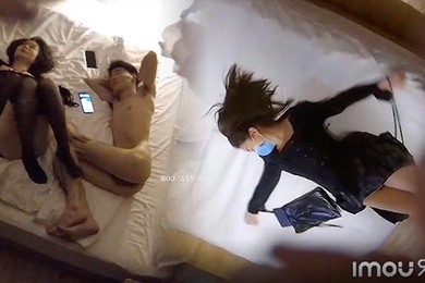 上帝视角偷拍身材苗条模特女友和年轻帅哥两天连续不停做爱