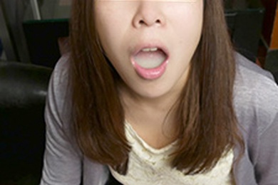 她的嘴角充满了微笑 玉木雏